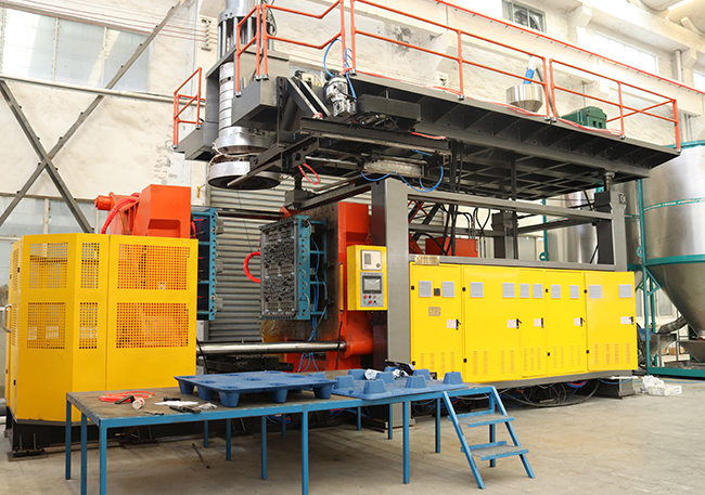 塑料托盤機器設(shè)備