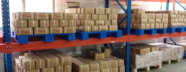 橫梁式貨架塑料托盤如何選擇？