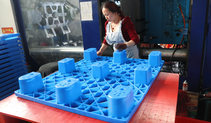 塑料托盤多少錢一個(gè)？五大決定因素你知道嗎？