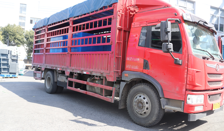 塑料托盤生產(chǎn)廠家哪家好？五大關(guān)鍵點(diǎn)要注意