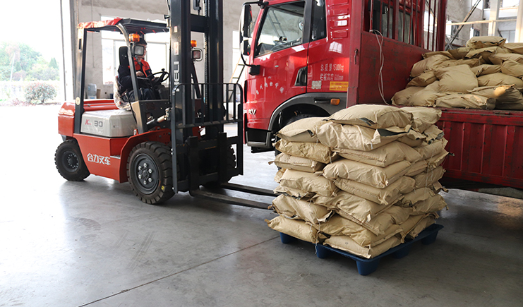 不為五斗米折腰，卻為吹塑托盤抬頭？