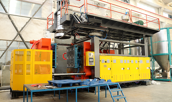 九腳塑料托盤(pán)如何生產(chǎn)？塑料托盤(pán)廠家來(lái)解惑