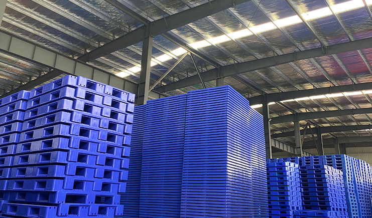 倉(cāng)庫(kù)托盤(pán)有什么優(yōu)勢(shì)？塑料托盤(pán)廠家來(lái)講解